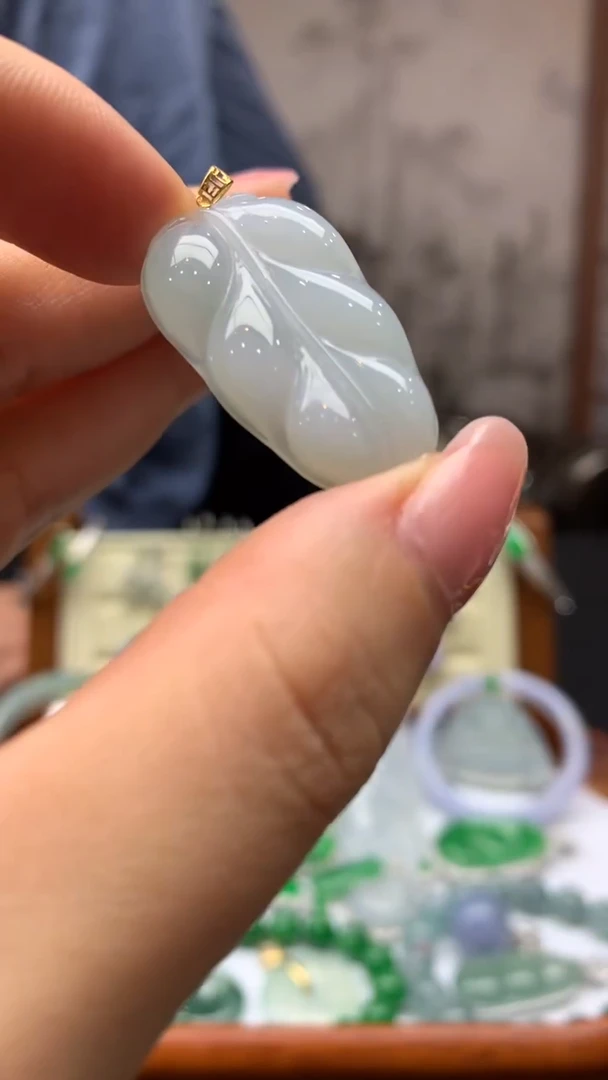 【闪购商品】翡翠颈饰18K金镶嵌9-天然翡翠