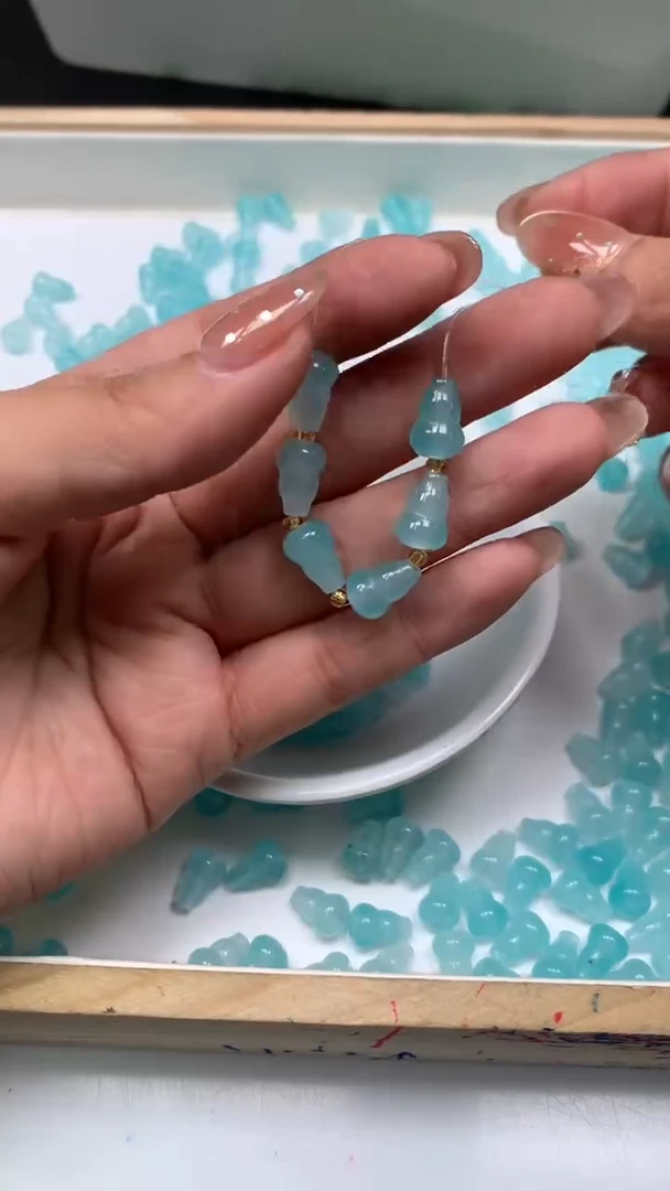 未镶嵌散珠玛瑙/玉髓E693 冰蓝 大葫芦8*10mm10个8元