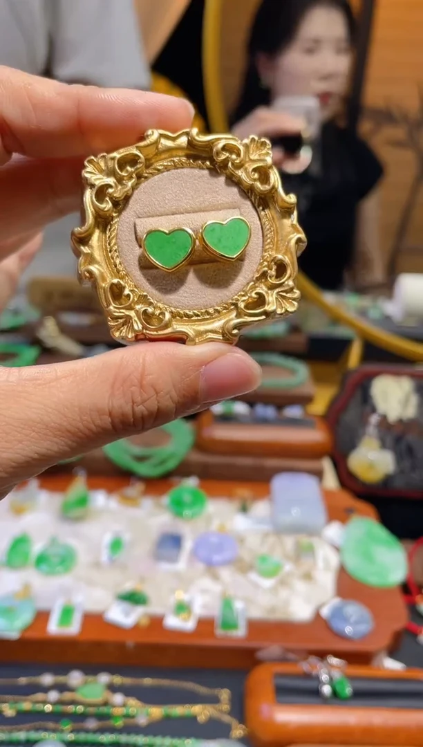 颈饰未镶嵌翡翠假一赔三