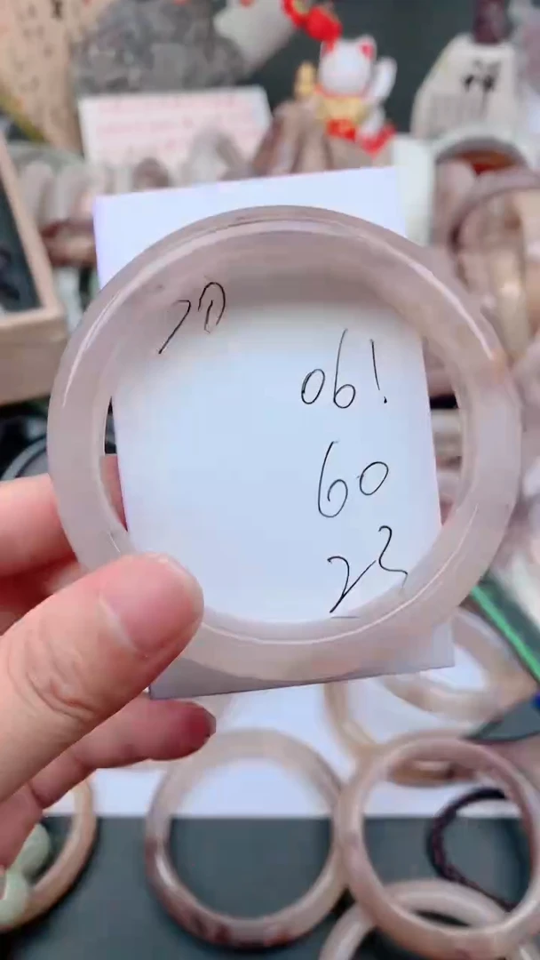 未镶嵌手镯石英质玉061