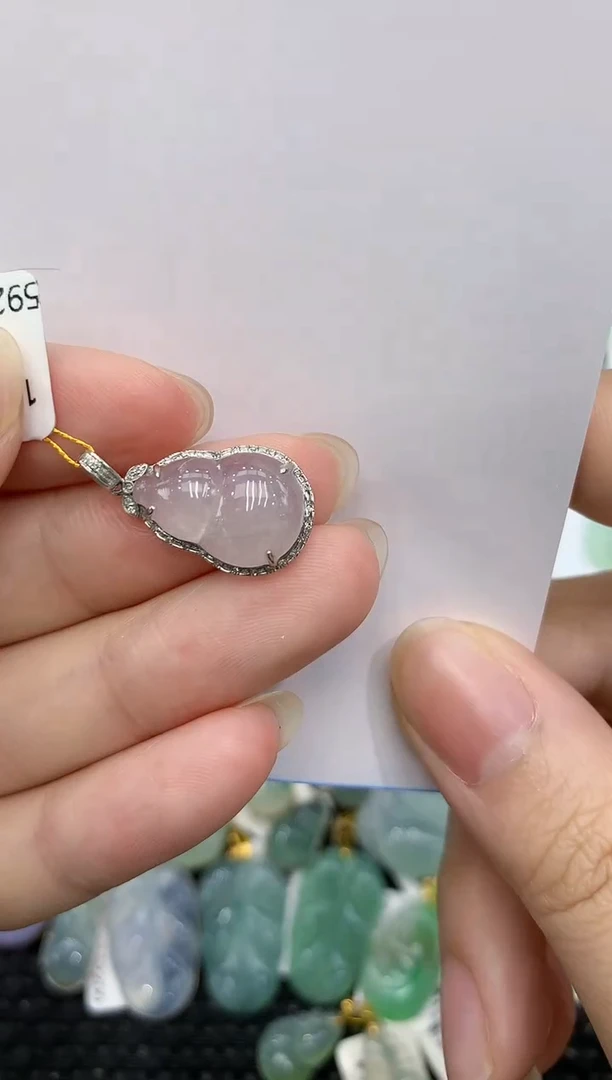 【闪购商品】翡翠颈饰18K金镶嵌8888888888