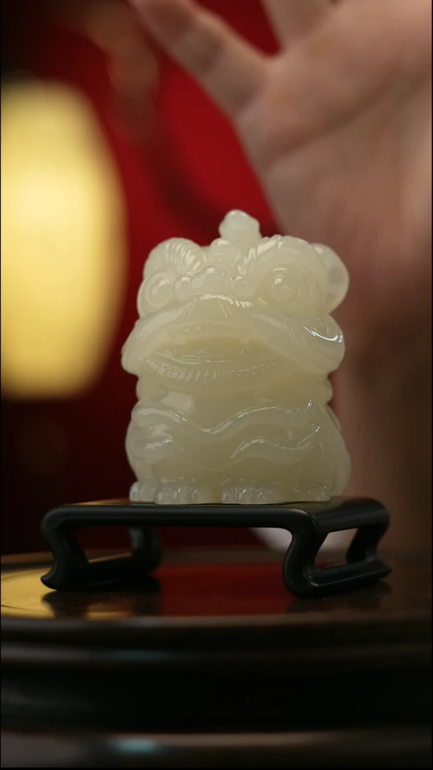 玉【醒狮】天然玉石手把件