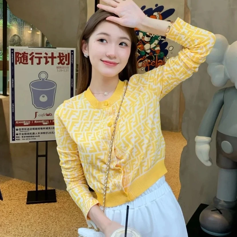 99新 FENDI/芬迪  HW0764  logo字母提花满印针织开衫外套 XS码