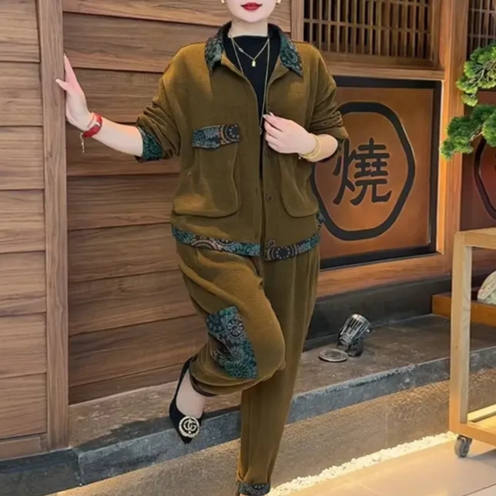 中老年妈妈秋款保暖两件套2025新款百搭双兜复古印花女装时尚套装