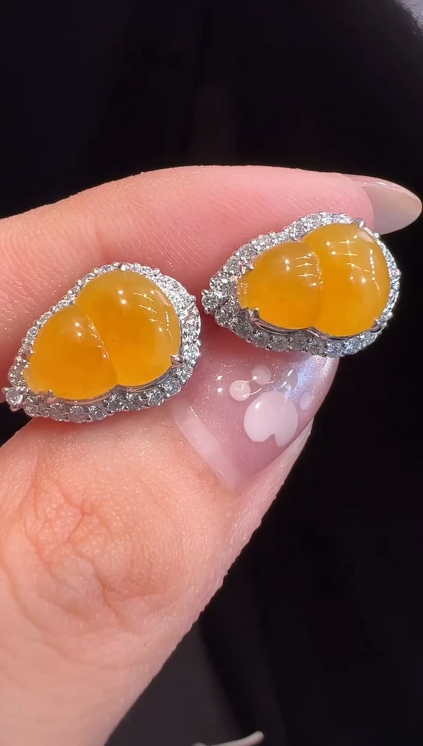 18K金镶嵌翡翠耳饰耳饰