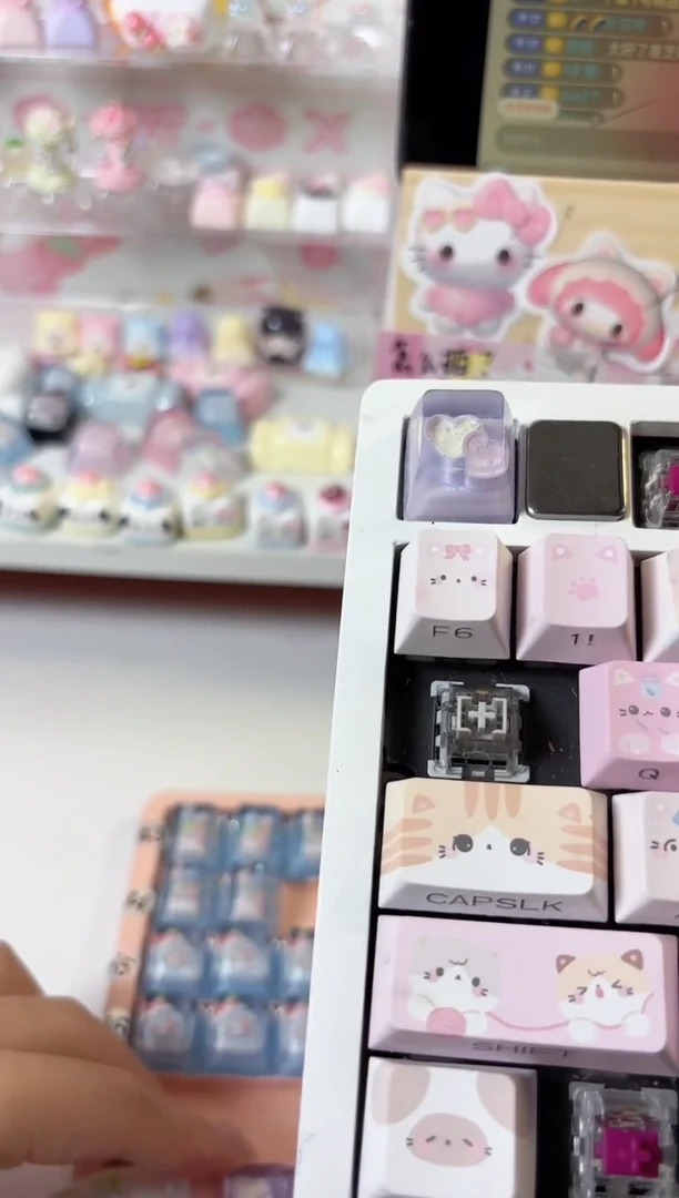 18.紫色双爱心滴胶键帽