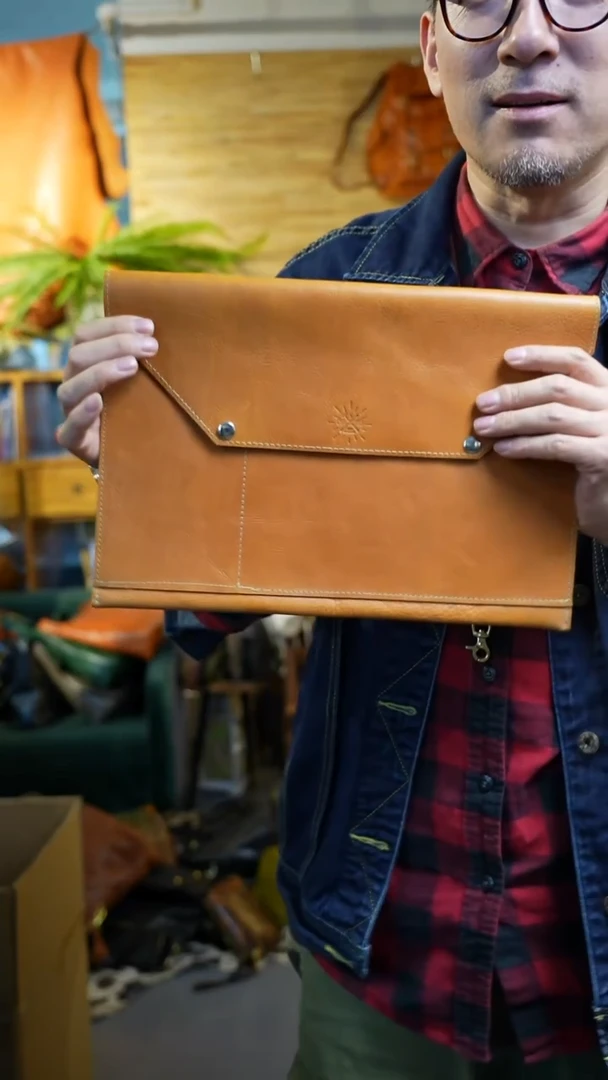 牛皮（革）黄色电脑收纳包