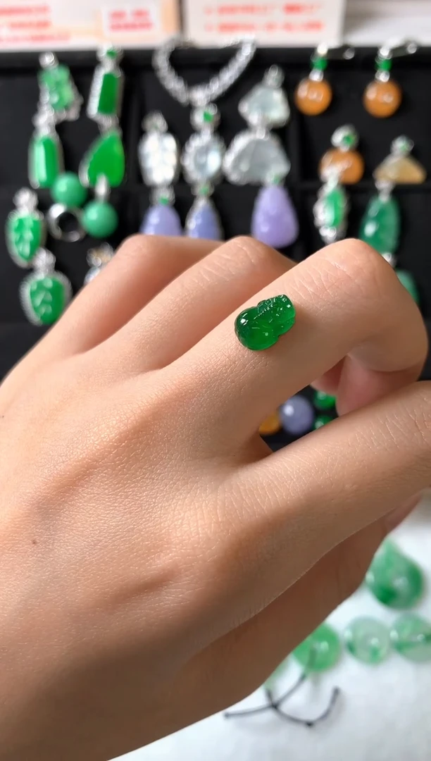 定制翡翠未镶嵌裸石（镶嵌定制）