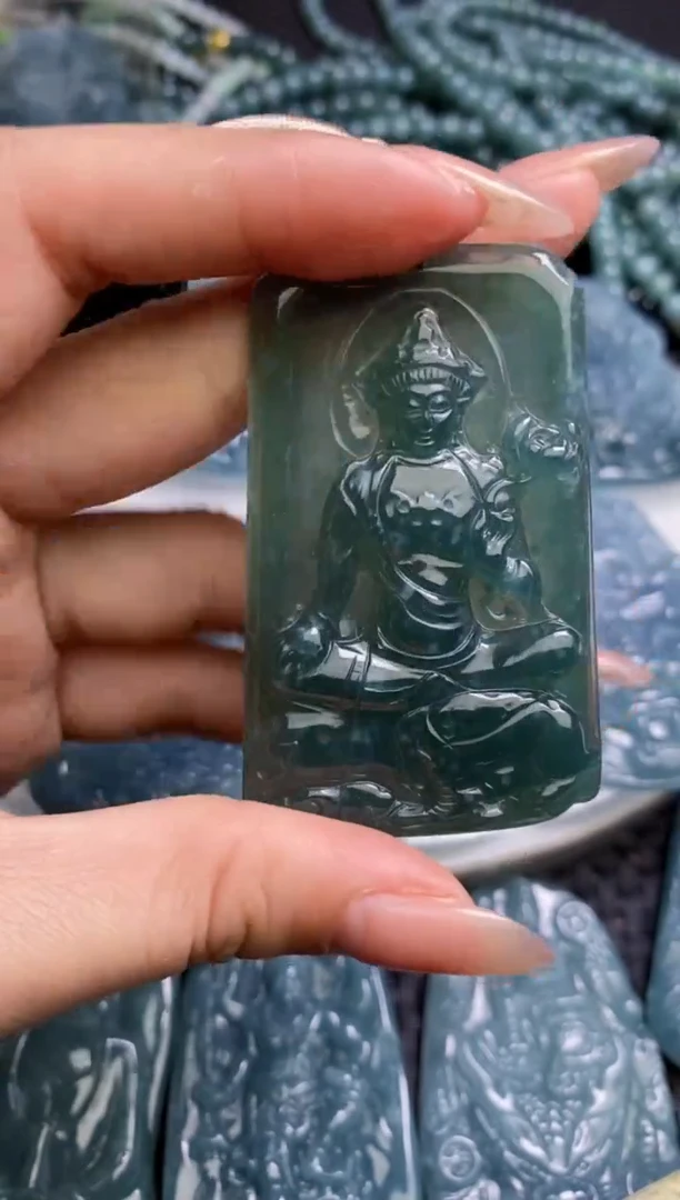 【闪购商品】翡翠颈饰未镶嵌