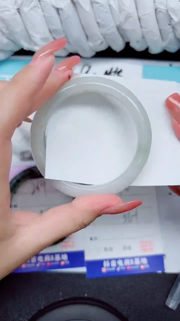 石英质玉手镯未镶嵌270-56