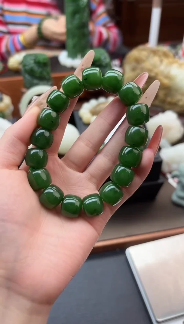 未镶嵌手串和田玉董小姐推荐 多样性发货 拍一发一bye3214