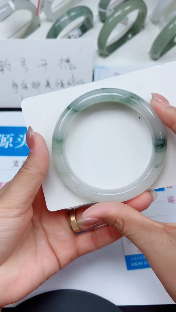 未镶嵌手镯石英质玉146-58/59