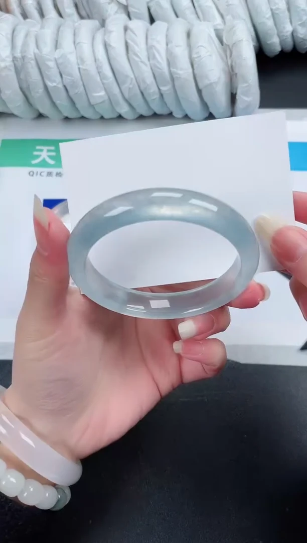 【闪购商品】石英质玉手镯未镶嵌287-58.5