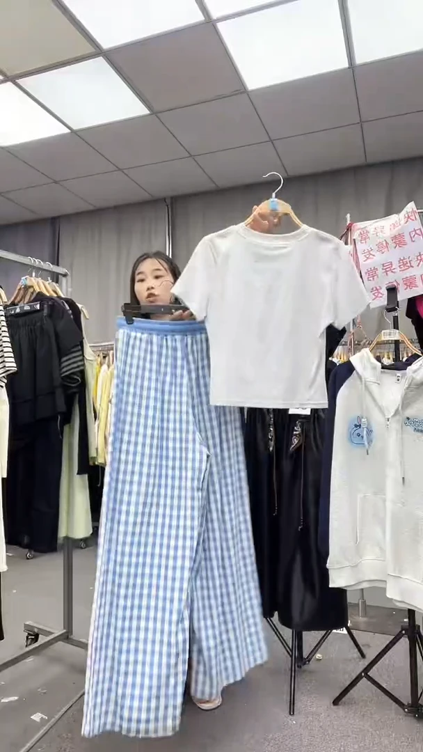 棉大哥家漂亮衣服漂亮颜色