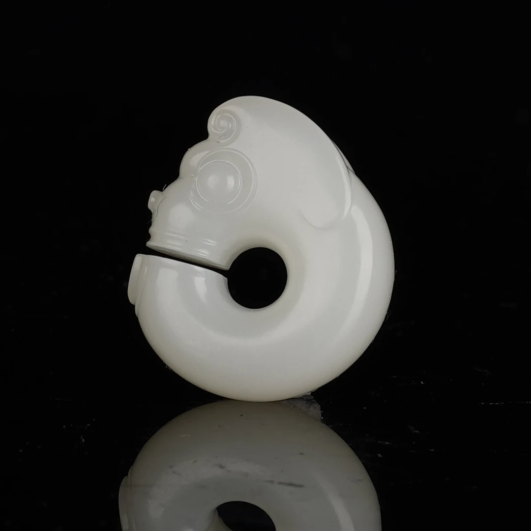 XX03263二十世纪和田玉猪龙吊坠(多样性发一)