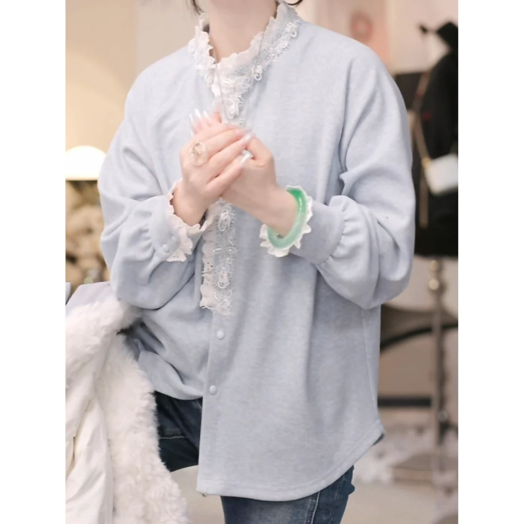 2025秋冬新款氛围感立体拼色花瓣圆领蓝白配色温柔减龄长袖上衣女