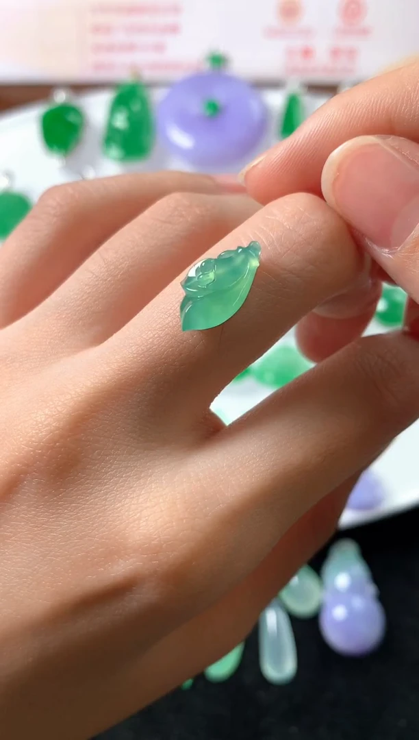 未镶嵌定制翡翠裸石（镶嵌定制）