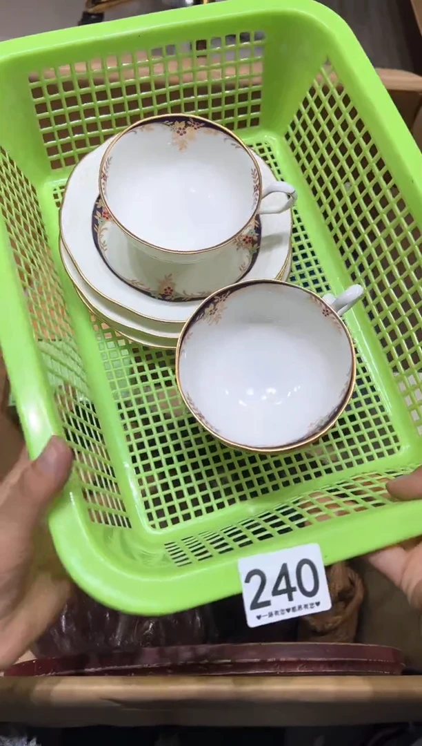 瓷片小*狸240..........