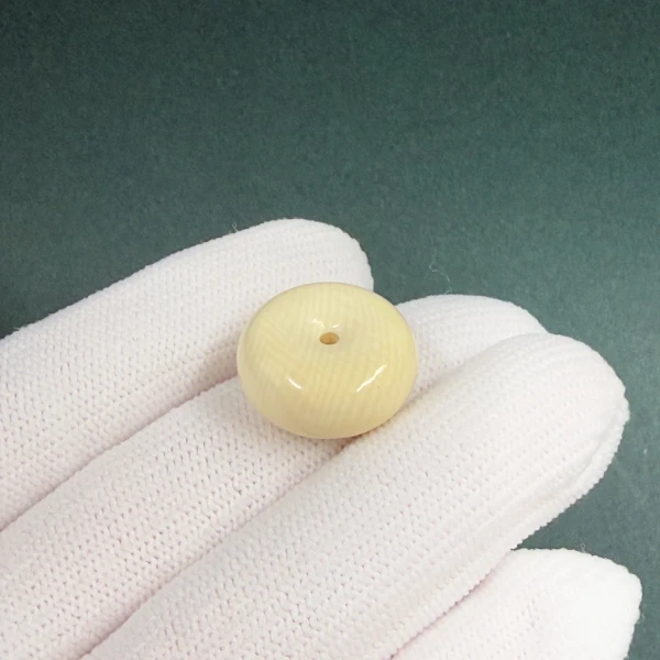 B6347天然猛犸牙平安扣 支持鉴定 假一罚四