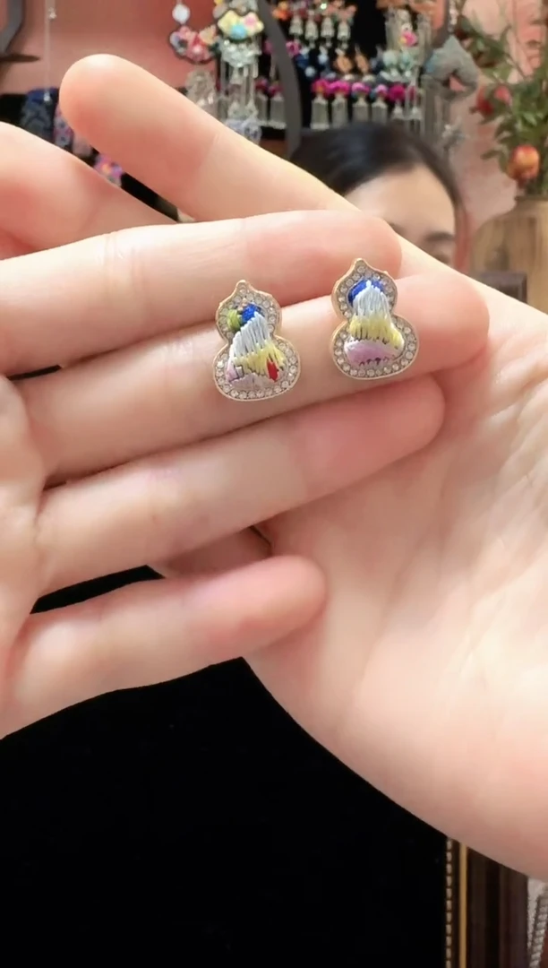 织绣云织谣民族风精美饰品 183