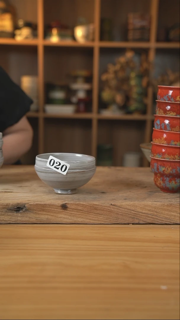 020紫灰色的米饭碗1个