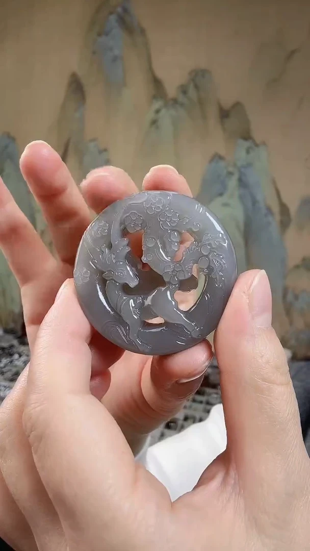 颈饰未镶嵌和田玉.