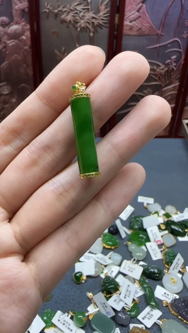 和田玉18K金镶嵌挂件1