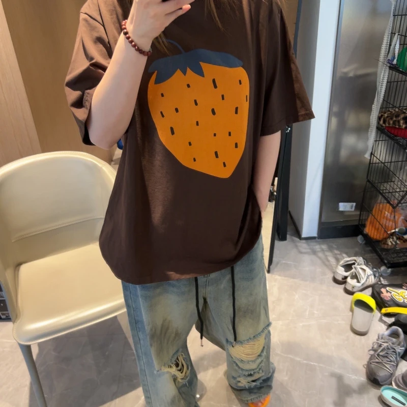 多巴胺风格衣服纯欲风2025大版夏橙色草莓软薄宽松棕色短袖T恤女