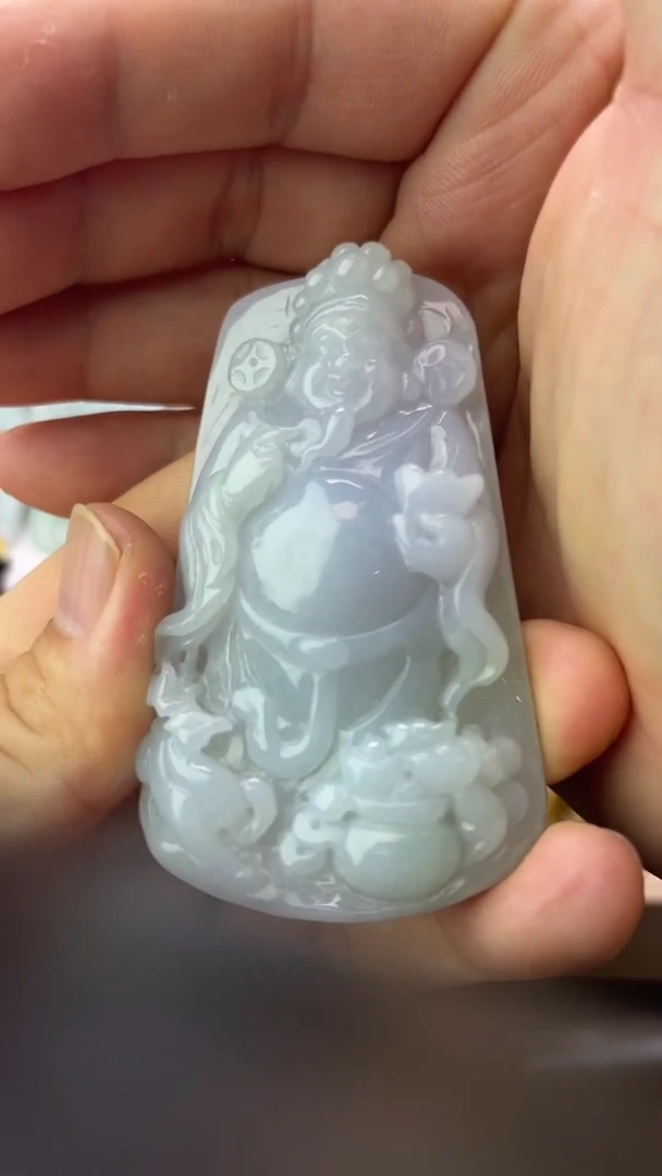 翡翠未镶嵌颈饰月**轻天然翡翠