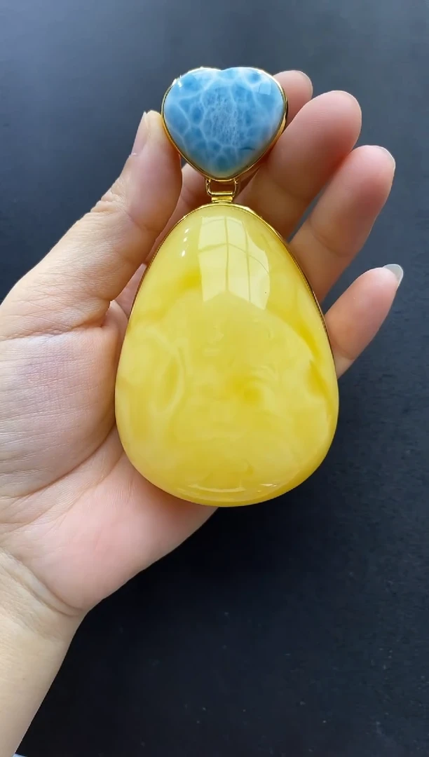 裸石琥珀未镶嵌吊坠