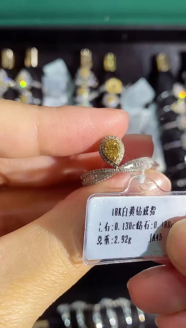 18K金镶嵌戒指钻石34