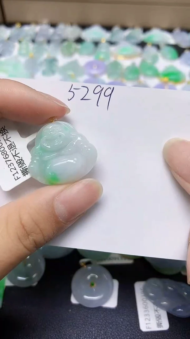 翡翠18K金镶嵌颈饰 天然缅甸翡翠A货