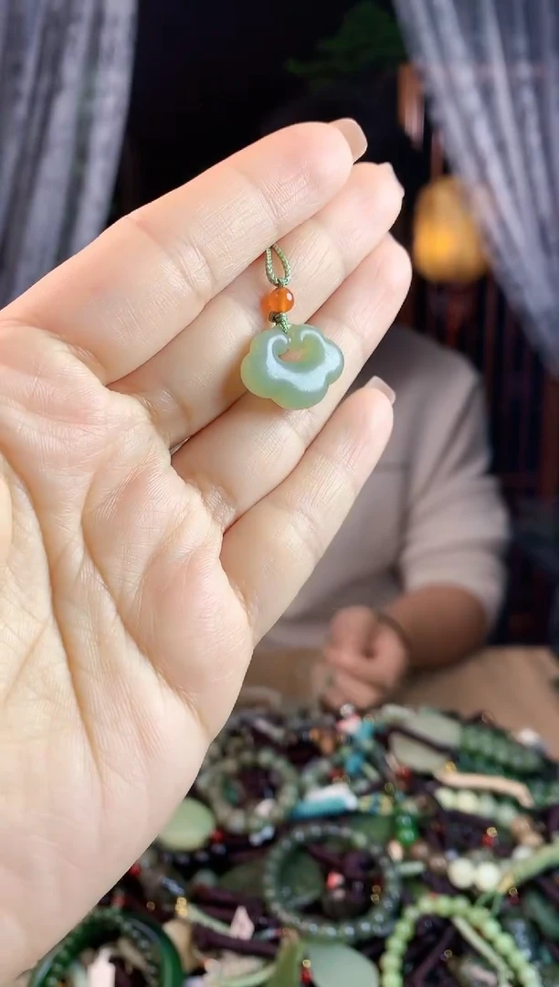 【闪购商品】和田玉挂件未镶嵌多样性发货拍一发一