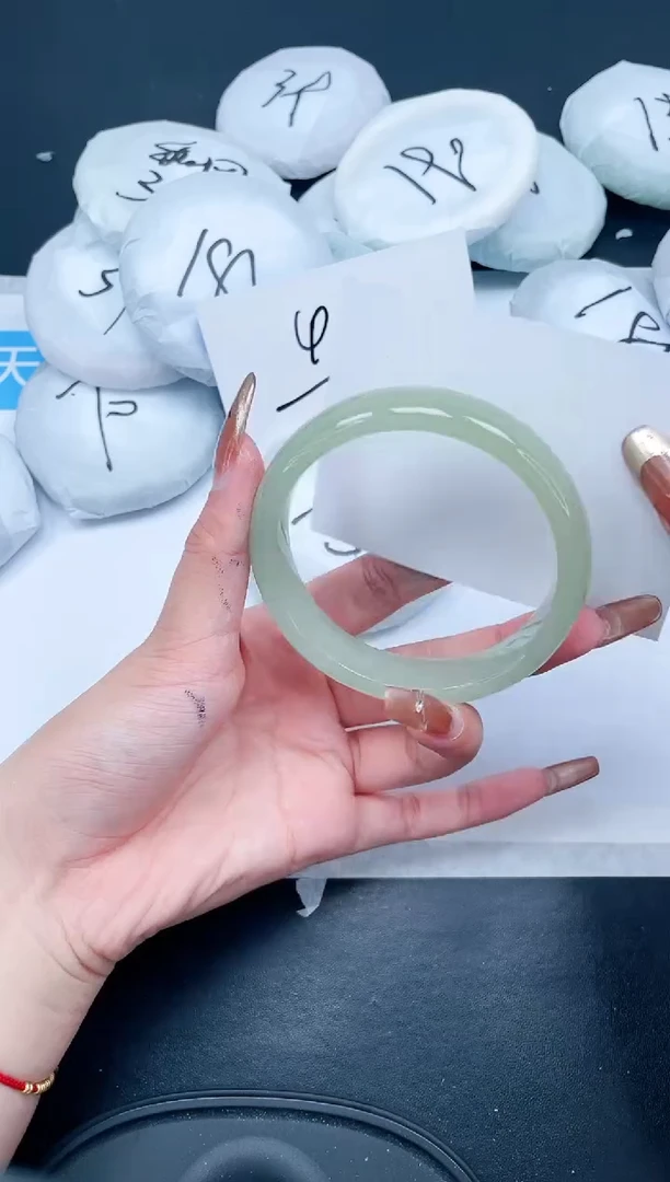 【闪购商品】石英质玉手镯未镶嵌295-62