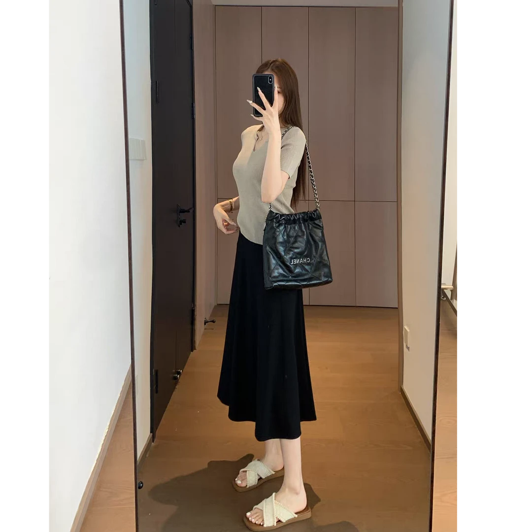 1）八片式显瘦莱赛尔轻盈透气立裁片薄款黑色半身裙
