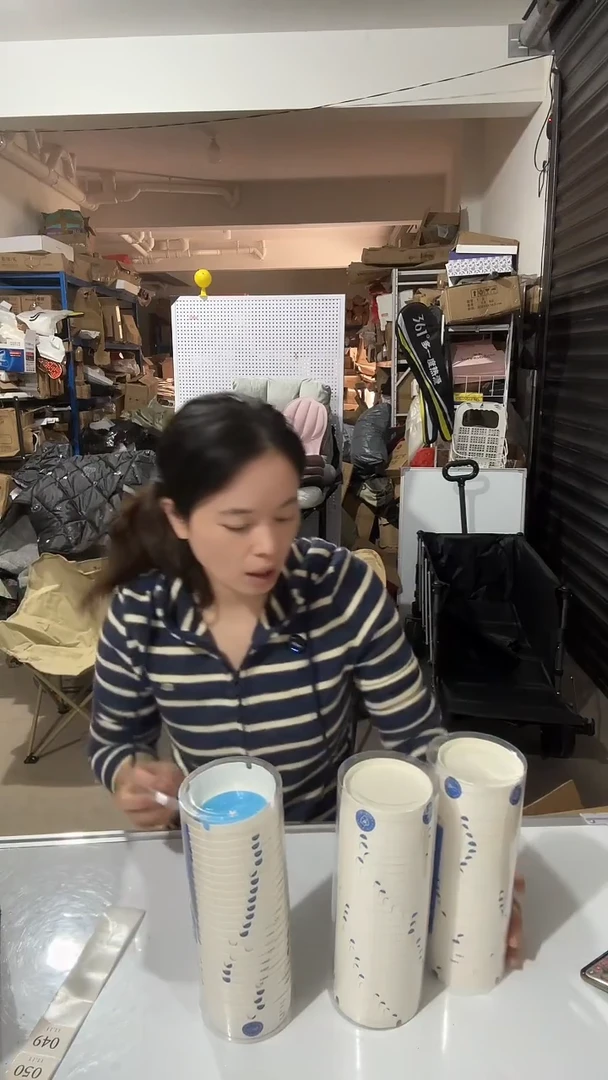 日用百货，一次性烟灰缸49