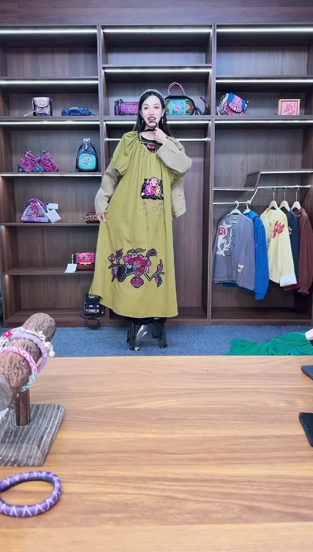 织绣A121蒙阿苏苗绣传承店