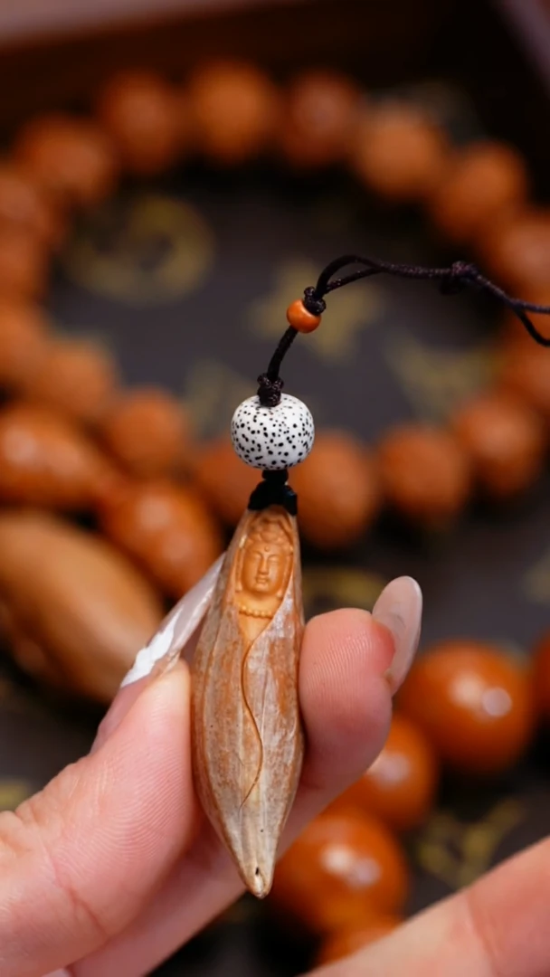 【闪购商品】橄榄核吊坠苏工橄榄核