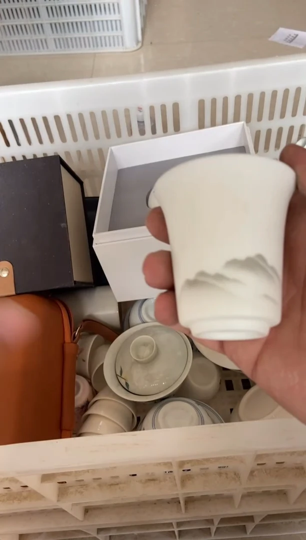 无运费险有瑕疵的摄影的产品有使用过的痕迹有点脏介意勿拍
