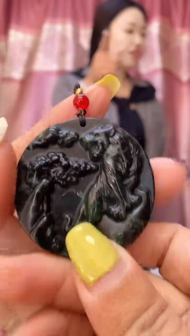 未镶嵌岫玉吊坠