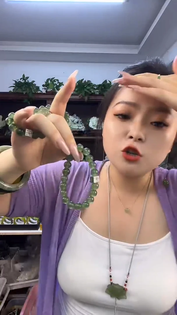 蛇纹石玉未镶嵌手串多样性发货其中之一