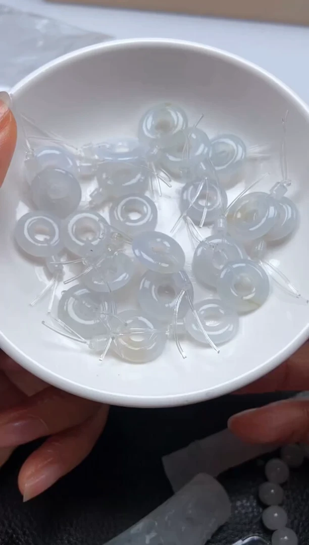 未镶嵌定制翡翠挂件