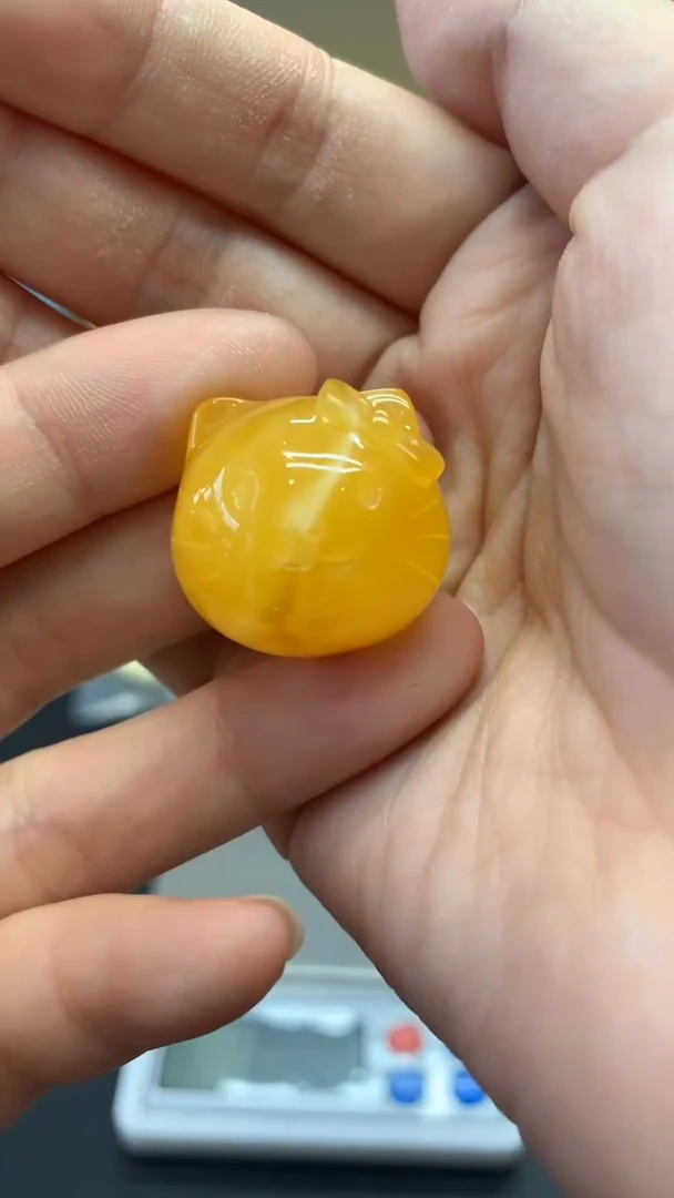 未镶嵌琥珀珠宝奇石149