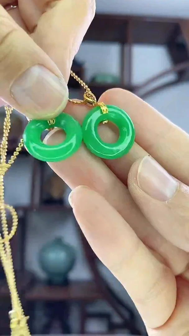 吊坠(赠链)未镶嵌翡翠X13阳绿甜甜圈