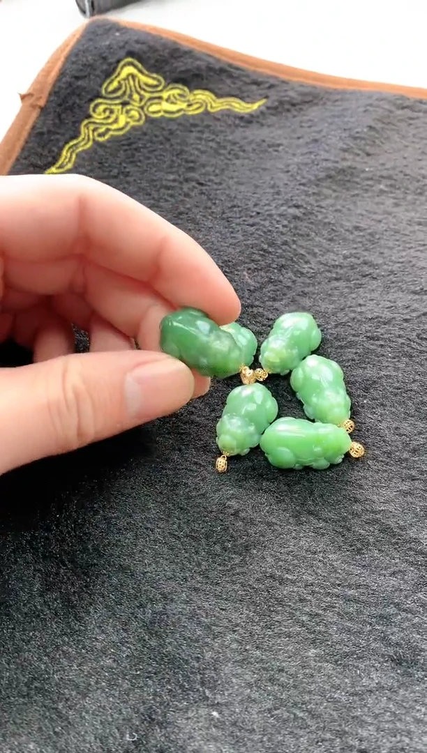 【闪购商品】和田玉颈饰18K金镶嵌俄料貔貅 多样性发货一件