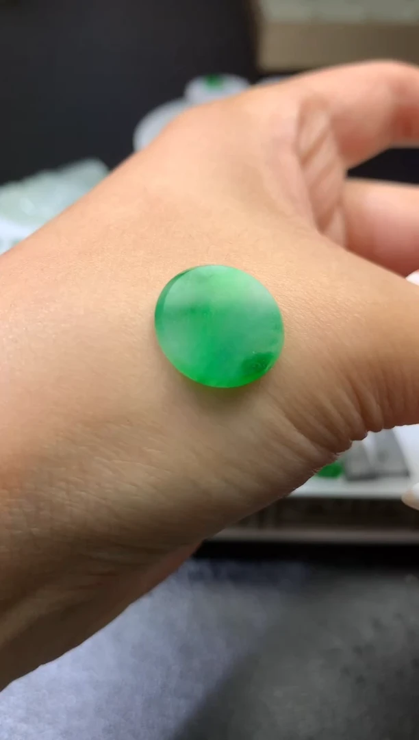 未镶嵌定制翡翠毛货