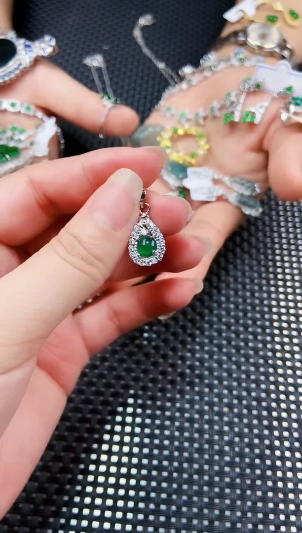 【闪购商品】翡翠吊坠(不含链)未镶嵌111111111