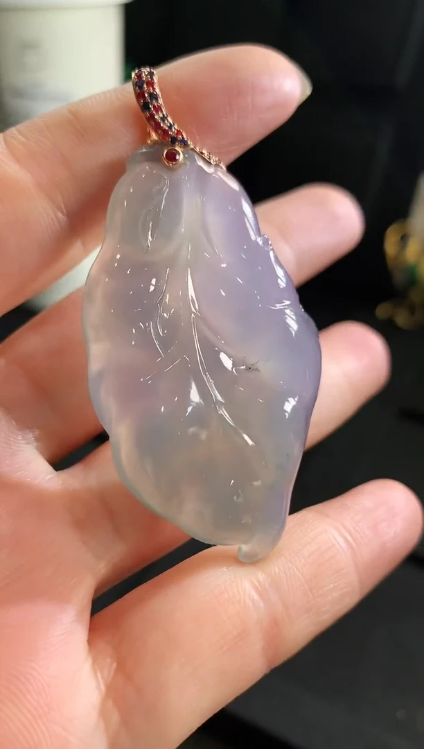 【闪购商品】翡翠吊坠(不含链)18K金镶嵌吊坠