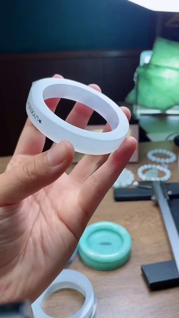 定制翡翠手镯未镶嵌工****销定制