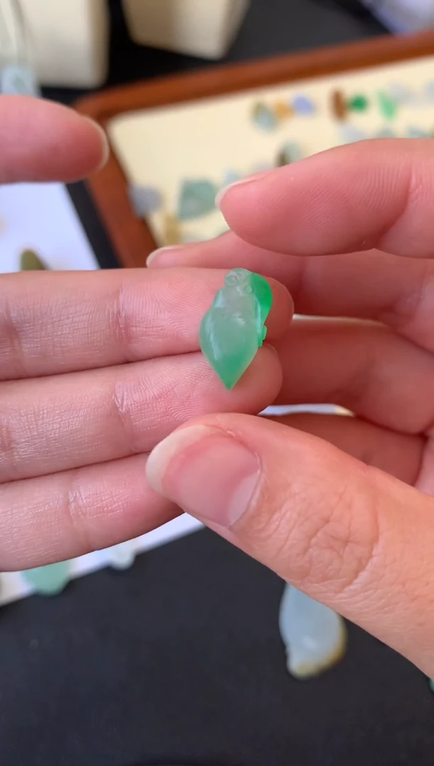 【闪购商品】定制翡翠未镶嵌翡翠